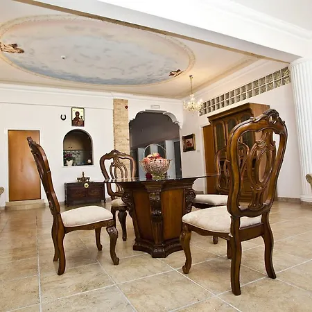 Fed Hosting House Paralimni